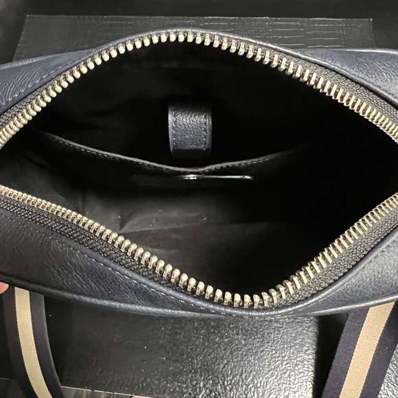 Coach CHARLES Smooth Leather Flight Bag - Picture 4 of 5